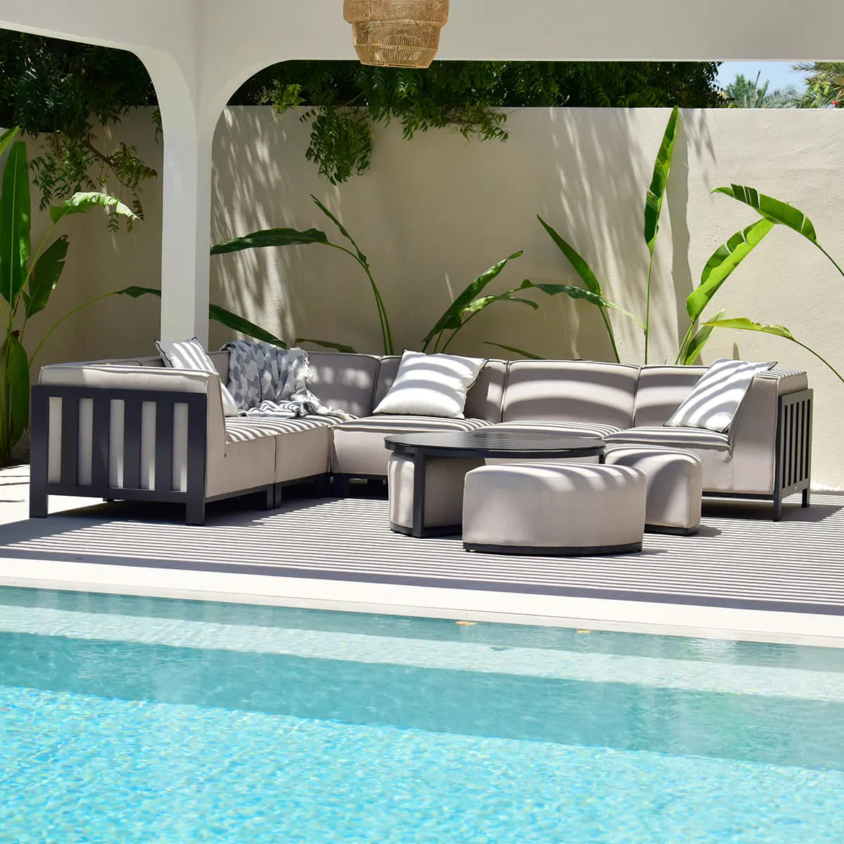 Lyon Aluminium Medium Corner Sofa Set