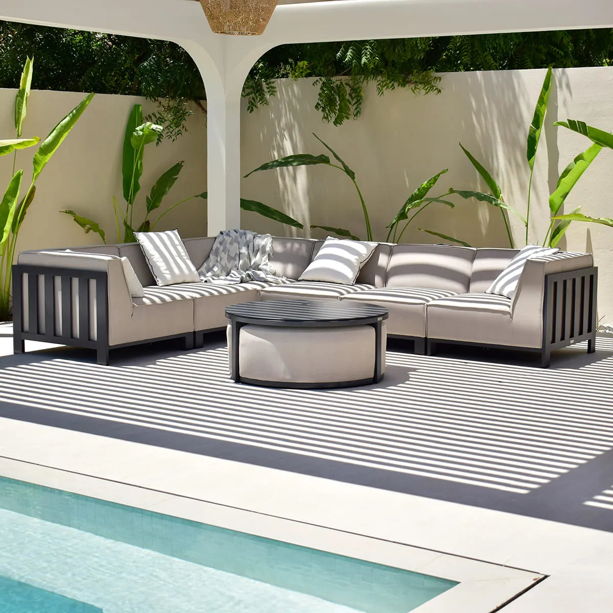 Lyon Aluminium Medium Corner Sofa Set