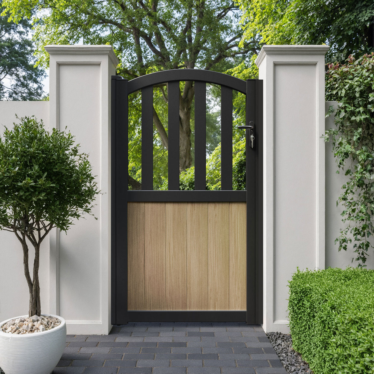 Heritage Aluminiun Ashford High Curve Pedestrian Gate